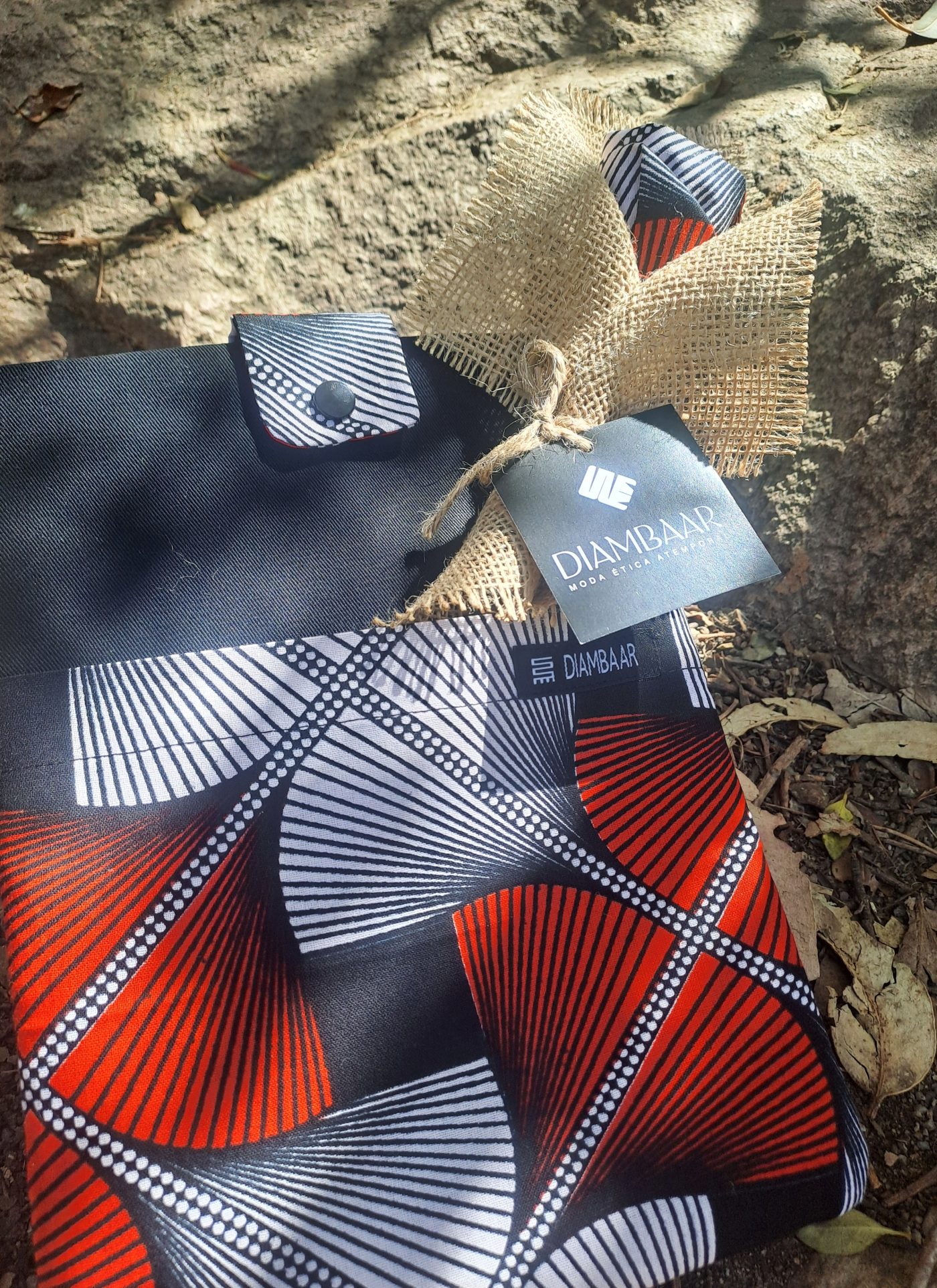 Pack funda de tablet y rosa de tela LERE