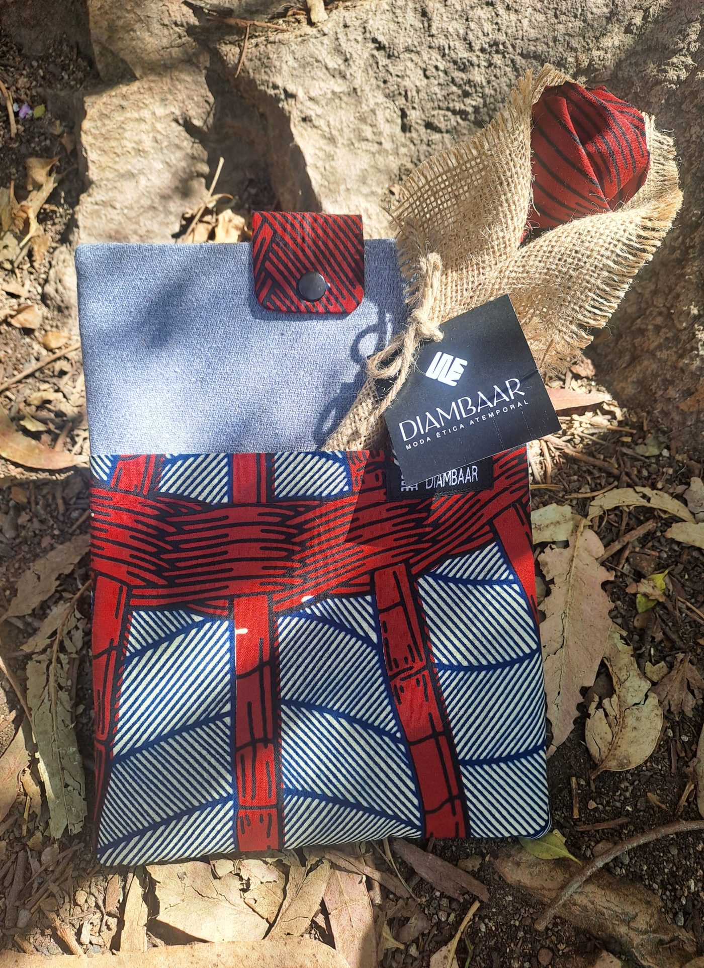 Pack funda de tablet y rosa de tela DIOP